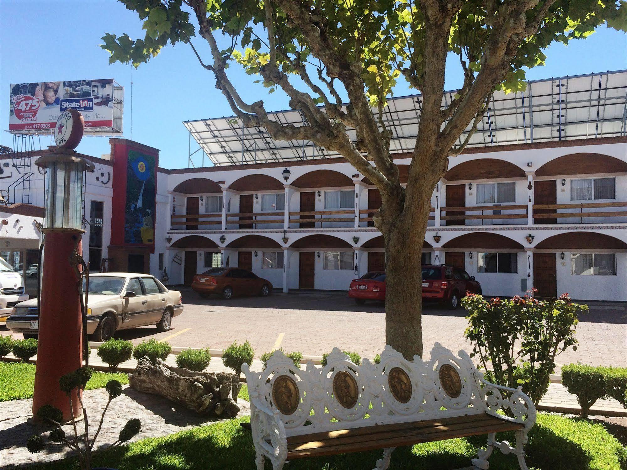 State Inn Chihuahua Exteriör bild