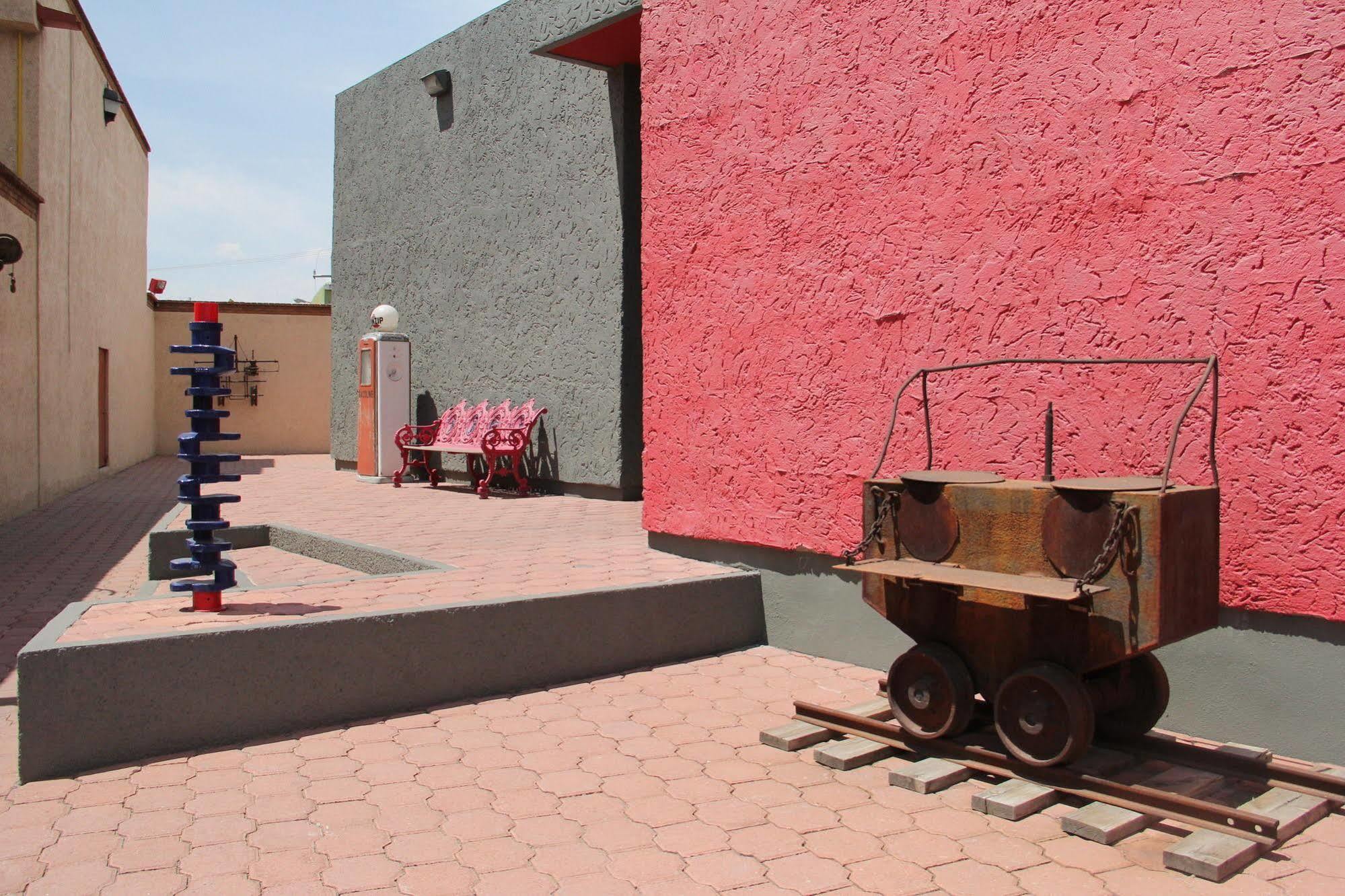 State Inn Chihuahua Exteriör bild