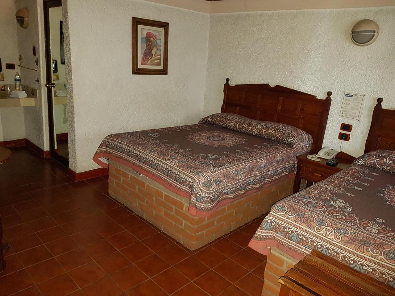 State Inn Chihuahua Exteriör bild
