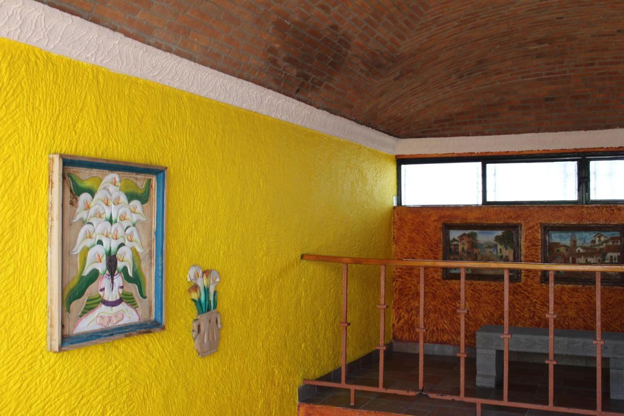 State Inn Chihuahua Exteriör bild